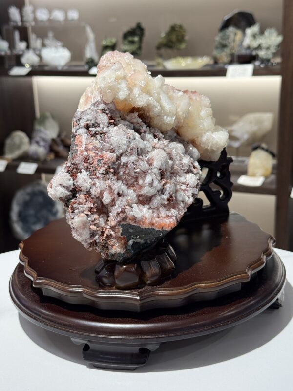 紅魚眼石共生沸石