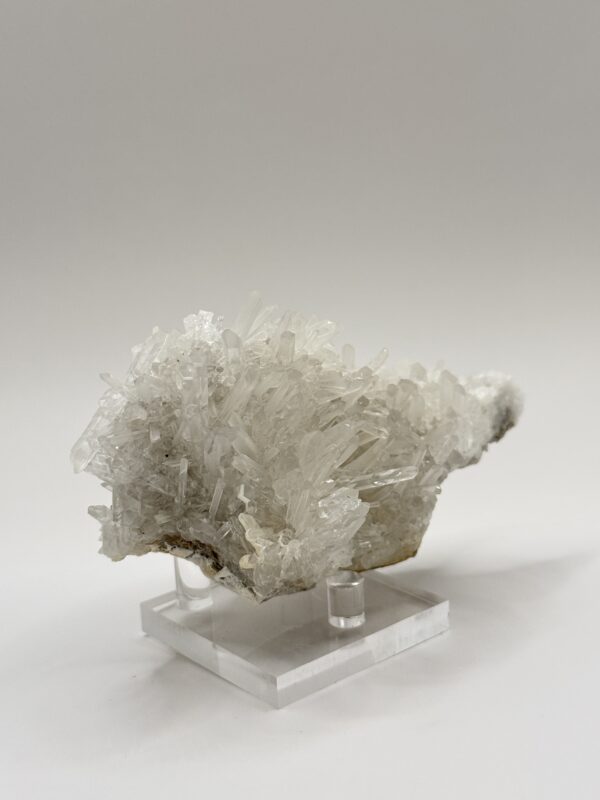 金口河石墨水晶