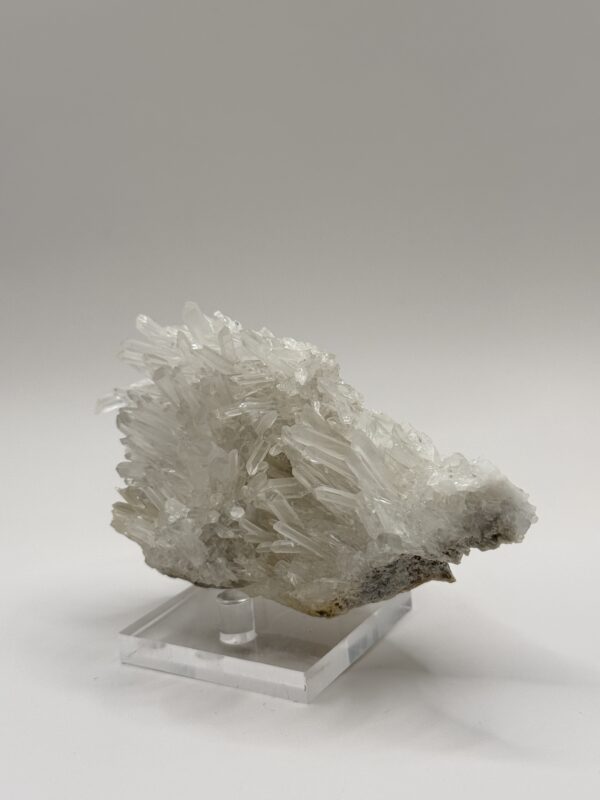 金口河石墨水晶