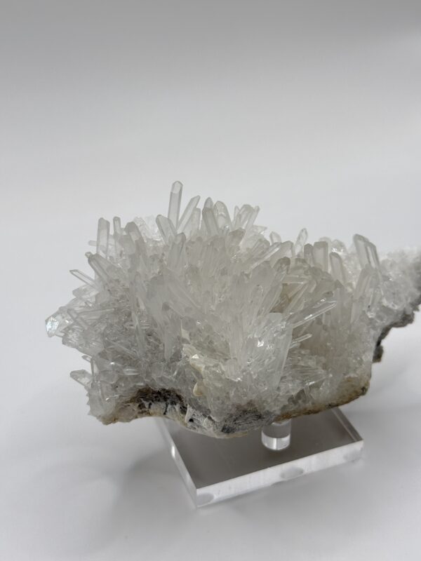 金口河石墨水晶